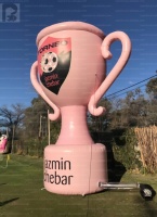 Trophée publicitaire gonflable géant de 5 m avec logo personnalisé rose lumineux pour compétition sportive/activation de marque