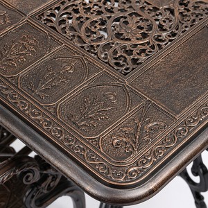 Ensemble <span class=keywords><strong>de</strong></span> salle à manger d'extérieur en <span class=keywords><strong>aluminium</strong></span> moulé bronze antique avec table à arche gothique et quatre fauteuils ornés pour <span class=keywords><strong>jardin</strong></span> et villa - Product Image 3