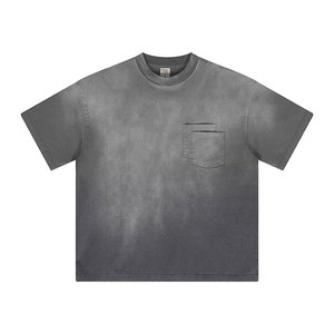 เสื้อยืดแนวสตรีทแบบย้อนยุคของผู้ชายผ้าถัก310GSM ผ้าฝ้ายเฮฟวี่เวท100% สไตล์ฟอกสีพิมพ์ลายกระเป๋าโอเวอร์ไซส์ - Product Image 3