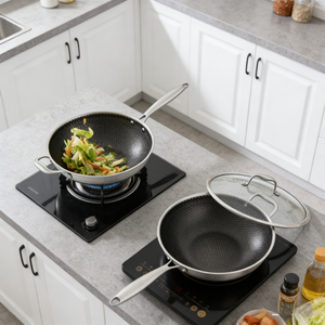 <span class=keywords><strong>Wok</strong></span> <span class=keywords><strong>en</strong></span> acier inoxydable de haute qualité 30 cm 3 plis <span class=keywords><strong>18</strong></span>/<span class=keywords><strong>10</strong></span> antiadhésif avec nid d'abeilles sans PFOA pour la cuisine - Product Image 4