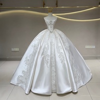 Robe de mariée Jancember JFH133 ivoire à épaules dénudées avec corsage perlé 3D, manches courtes en dentelle et jupe brodée pour la mariée