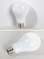 Ampoule LED à intensité variable de volaille de ferme de poulet sans scintillement allumant E27 pour l'élevage domestique de volaille