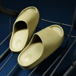 Wholesale Indoor Home Soft Skin-friendly EVA Anti-Slippery Cushioning <b>Slippers</b> New Style Cool Comfortable Breathable Slides - Product Image 4