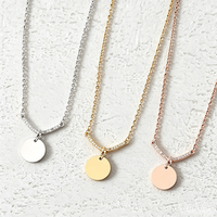 Ywyougang Collier barre en V scintillant avec zircone cubique, pendentif cercle vierge gravable, bijoux délicats empilables pour femmes