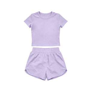 Ensemble de yoga pour filles, jupe rose unie à imprimé personnalisé GSSO3761, manches courtes, été, pour petites filles actives. - Product Image 3