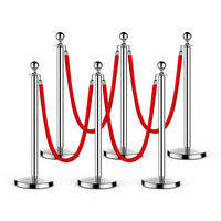 Musée Exposition Foule Queue Ligne Contrôle Corde Poteau Stand Barrières Stanchion