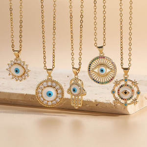 Kalung Liontin Tangan Fatima Palm Hasma Berlapis Emas 14K Grosir, Kristal Biru, Mata Turki Pengusir Jahat untuk Wanita - Product Image 3