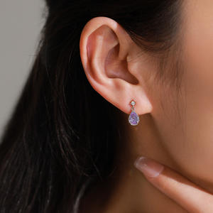 Conjunto de Collar y Pendientes de Plata de Ley S925 con Colgante de Lágrima en Color Morado Claro - Joyería Elegante y Minimalista de Alta Gama - Product Image 6