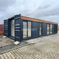Kits de maisons conteneurs en acier de haute qualité 2025 de 20 et 40 pieds, préfabriqués avec panneaux sandwich pour usage hôtelier, design moderne et respirant
