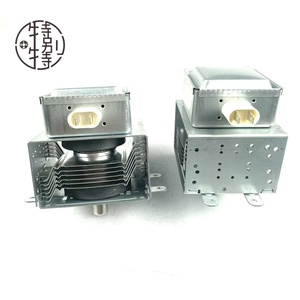 Vente directe d'usine, magnétron <span class=keywords><strong>pour</strong></span> <span class=keywords><strong>micro</strong></span>-ondes M24FB-210A, accessoires <span class=keywords><strong>pour</strong></span> <span class=keywords><strong>micro</strong></span>-ondes, pièces détachées <span class=keywords><strong>pour</strong></span> four à <span class=keywords><strong>micro</strong></span>-ondes Galanz - Product Image 4