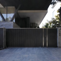 Proveedor de Puertas Correderas Automáticas para Entradas de Vehículos en China, Diseño Moderno, Duradero y Ecológico, Fabricado por Fábrica OEM, para Villas, Escuelas y Exteriores