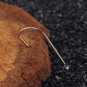 Anzuelo de Pesca Mustad de Manga Plana N.° 6, Acero con Alto Contenido de Carbono, Sin Barbas, para Carpa Crucian, Agua Dulce - Product Image 1