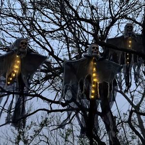 Lámpara de Araña LED con Calavera Luminosa y Capa de Gasa, Decoración para Halloween, Ideal para Fiestas y Casas Encantadas - Product Image 5