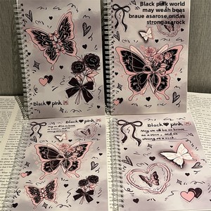 Cuaderno Espiral A5 Estilo Mariposa Rosa Ballet, Cuaderno de Regalo Grande para Estudiantes - Product Image 1