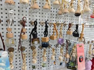 Vente directe d'usine de flacons de parfum de voiture de luxe de couleur, styles variés, prix de gros. Flacons vides - Product Image 5