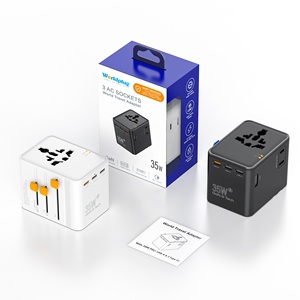 Worldplug Adaptador de Viaje Internacional Todo en Uno GaN 35W, Adaptador de Viaje Universal con 3 Puertos Tipo-C + 1 USB - Product Image 1