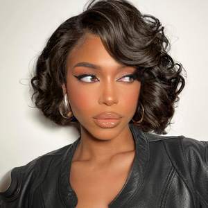Peluca sintética frontal lateral rizada corta para <span class=keywords><strong>mujer</strong></span> para <span class=keywords><strong>Amazon</strong></span> Headgear fibra <span class=keywords><strong>de</strong></span> alta temperatura transparente diseño ondulado suelto 10 pulgadas - Product Image 1