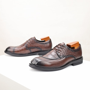 Zapatos de cuero calado para hombre, zapatos de negocios de cuero genuino, suela gruesa, zapatos informales transpirables, cómodos, duraderos y elegantes - Product Image 1