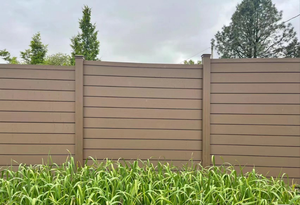 <span class=keywords><strong>Recinzione</strong></span> per Esterni in WPC Personalizzabile da 6 Piedi, Pannelli a Traliccio Facilmente Assemblabili, Set di Recinzioni in Composito <span class=keywords><strong>Legno</strong></span>-Plastica per Giardino - Product Image 2