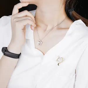 Collar de estrella de diamante completo para mujer 2023 exquisito y pequeño collar de Luna elegancia Cadena de clavícula suministro transfronterizo