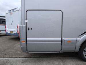 BURST NER ELE GANCE 910 G RHD <span class=keywords><strong>Camping</strong></span>-<span class=keywords><strong>car</strong></span> de luxe <span class=keywords><strong>d</strong></span>'<span class=keywords><strong>occasion</strong></span> - Product Image 4