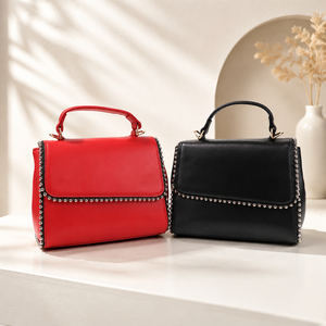 Bolso de mano de piel sintética para mujer con asa superior, detalle de remaches, solapa, bandolera pequeña, bolso cruzado informal de moda para el día a día - Product Image 1