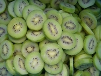 HALAL-gecertificeerde IQF diepvries kiwi blokjes en plakjes, natuurlijk gezond fruit voor wereldwijde handel in bulk