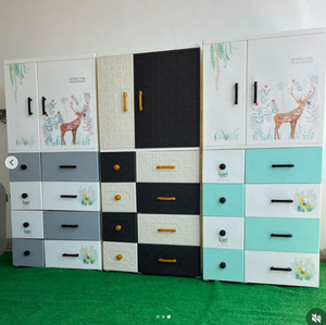 Ropero de Plástico de Alta Calidad en Oferta con Diseño de Ciervo Bebé, Puertas Abatibles, Colgador y 4 Cajones - Product Image 2