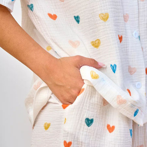 Nuevo conjunto de pijamas de algodón transpirable para <span class=keywords><strong>mujer</strong></span>, pantalones cortos de <span class=keywords><strong>verano</strong></span>, pijamas de Manga corta tipo Flor de amor - Product Image 4