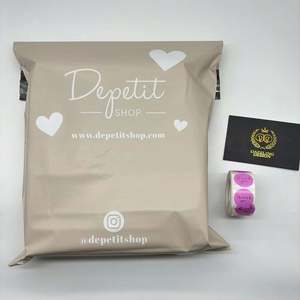 Sacs d'expédition écologiques personnalisés avec logo imprimé, biodégradables, beige mat, pour vêtements - Product Image 1