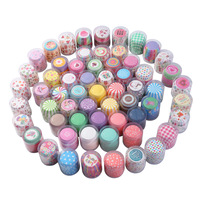 Gobelets en papier jetables pour desserts de Noël, résistants à l'huile, pour muffins et gâteaux, doublures et emballages en papier couché