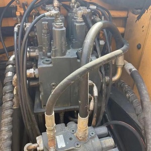 Excavatrice sur pneus Hyundai 150w-7 d'occasion, multi-usage, modèle 2020, 15 tonnes, moteur et boîte de vitesses, vente en promotion - Product Image 5
