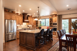 Luxury Custom Carved Natural Wooden <strong>Kitchen</strong> <strong>Cupboard</strong> Wood Storage Set Solid Wood <strong>Kitchen</strong> Cabinets - Product Image 4