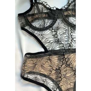 Body de Encaje con Detalles en Crema, Accesorios de Lencería - Product Image 2