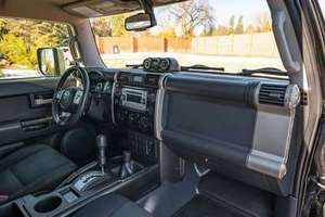 Económico <span class=keywords><strong>TOYOTA</strong></span> <span class=keywords><strong>FJ</strong></span> <span class=keywords><strong>CRUISER</strong></span> SUV USADO - Product Image 2