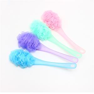 Éponge luffa à long manche en plastique Luffa de douche de massage corporel Pouf en maille personnalisé Ensemble d'éponge de bain - Product Image 2