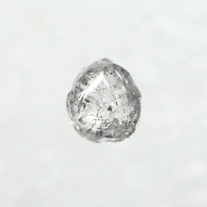 Oferta Especial: Diamante Natural en Bruto, Sin Cortar, Tipo Sal y Pimienta, de 1.77 Ct., 7.35 x 6.45 x 4.15 MM, para Joyería de Boda - Product Image 2