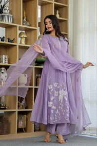 Ensemble tendance de vêtements traditionnels pour femmes en soie Chanderi avec dupatta, idéal pour le bureau, les fêtes, confortable, ensemble kurta - Product Image 6