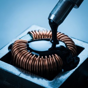 Material de encapsulado epoxi de alta conductividad térmica de 2.2W/m.k para servidores de IA de alto rendimiento y módulos de potencia, encapsulado especializado - Product Image 2