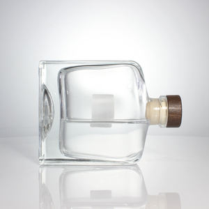 زجاجة ويسكي وفودكا وبراندي عالية الجودة من الزجاج الصافي الفائق سعة 500 مل و250 مل مع سدادة فلين بسعر المصنع - Product Image 2