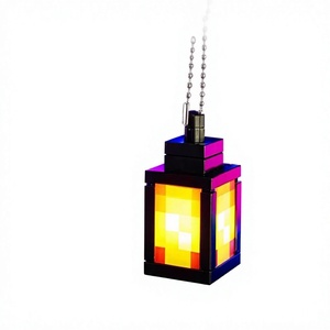 Mini lanterne porte-clés avec pendentif en plastique lumineux - Article le plus vendu - Product Image 1