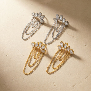 <span class=keywords><strong>Orecchini</strong></span> a polsino placcati oro all'ingrosso da donna, in acciaio inossidabile <span class=keywords><strong>con</strong></span> catena e zirconi, gioielli anti-ossidazione - Product Image 2