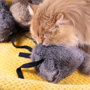 Jouet pour chat en vraie fourrure de lapin, écologique, souris géante pour lapin, idéal pour les jeux de frappe, anti-ennui et exercice - Product Image 1