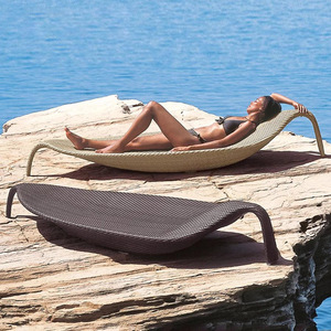 Chaise longue d'extérieur en rotin pour hôtel, balcon, villa, piscine, jardin, plage - Product Image 4