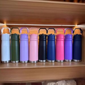 Custom Vacuum Insulated Stainless Steel Outdoor Sport Water Bottle 22oz 18 oz Water Bottle With Straw Lid and Portable Handle - Product Image 6