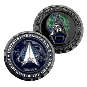 Pièces de monnaie personnalisées pour clubs d'aventure en plein air, souvenirs de groupe de randonnée sur mesure, fabricant de pièces de monnaie de défi en alliage de zinc - Product Image 1