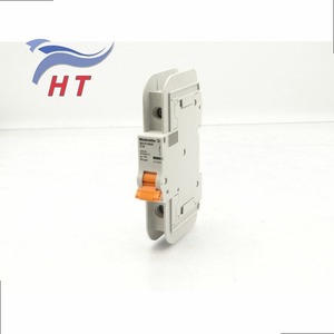 Interruptor <span class=keywords><strong>de</strong></span> Circuito SU1C10UC para Protección <span class=keywords><strong>de</strong></span> Panel <span class=keywords><strong>de</strong></span> Control - Product Image 1
