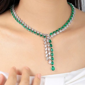 สร้อยคอพลอยแซฟไฟร์สีเขียวทรงลูกแพร์ 14K  แบบสังเคราะห์ ได้รับการรับรองจาก IGI ขายส่งเครื่องประดับสร้อยคอพลอยสร้างในห้องปฏิบัติการ - Product Image 6
