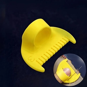 DIY Crafts <span class=keywords><strong>Aide</strong></span> à la couture à la main Modèle de verrouillage de bord 3mm d'épaisseur Dé à coudre en plastique Accessoire pour la mode de tissu domestique - Product Image 2