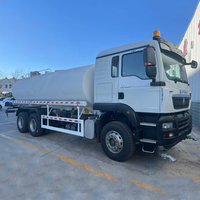 Camion-citerne à eau diesel HOWO TX 6x4, capacité de 20000 L, citerne à eau en acier inoxydable, véhicule lourd